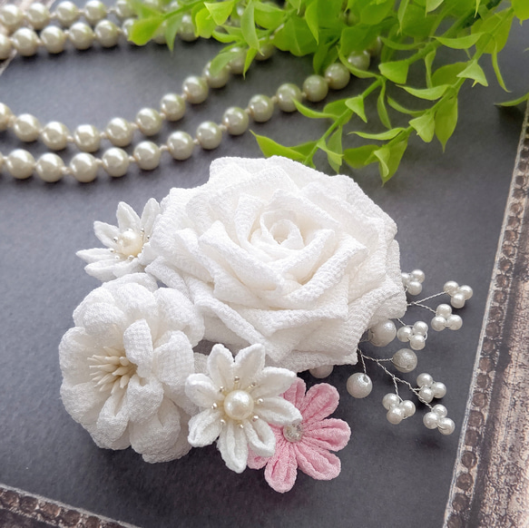 コサージュ、髪飾りオーダー受付け中☆ コサージュ、髪飾りオーダー受付け中☆