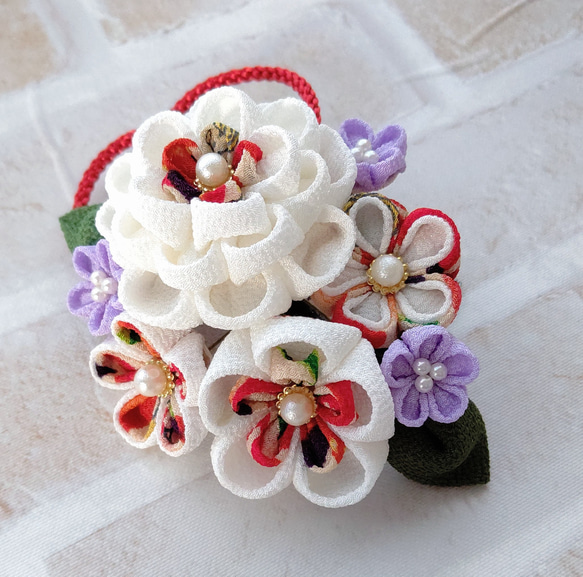 ちりめん≪つまみ細工≫白牡丹の髪飾り ヘッドドレス（アクセサリー