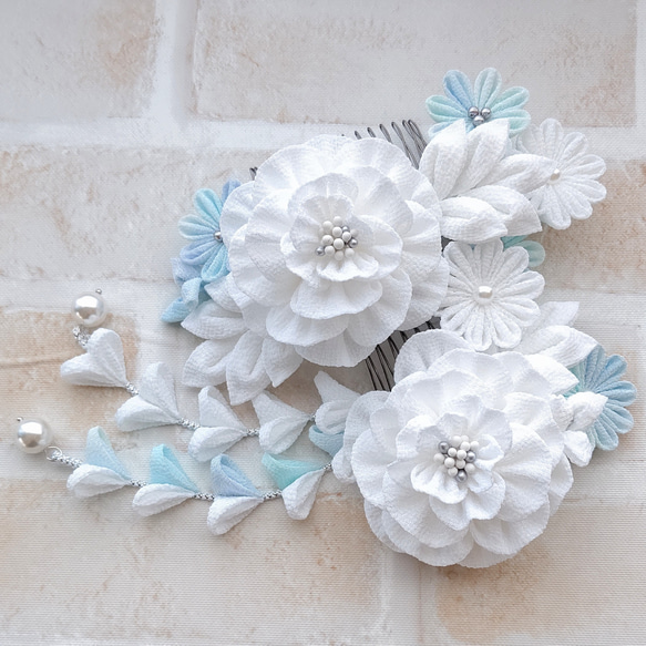 ≪つまみ細工≫真っ白牡丹の髪飾り ヘッドドレス（アクセサリー） く