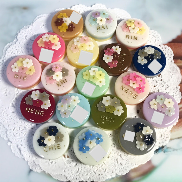 再販✖️3☆選べる18カラー！名前入り☆flowerブーケケーキのマグネット 1枚目の画像