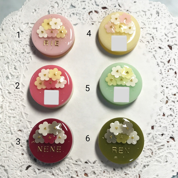 再販✖️3☆選べる18カラー！名前入り☆flowerブーケケーキのマグネット 2枚目の画像