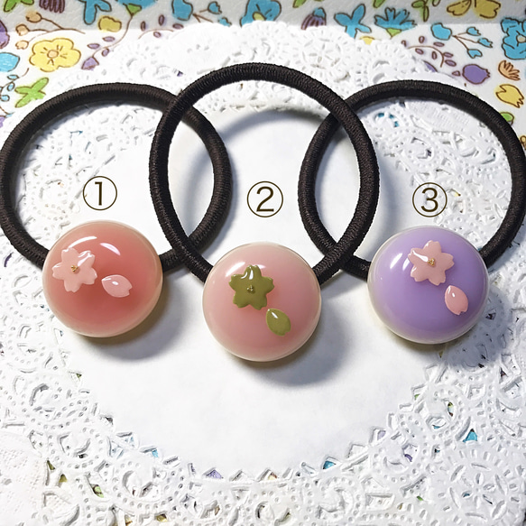 選べる3種類☆桜水まんじゅうのヘアゴム 2枚目の画像