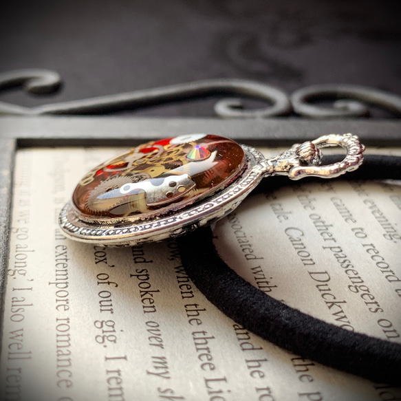 『刻遊泳/赤』スチームパンク ヘアゴム 2枚目の画像