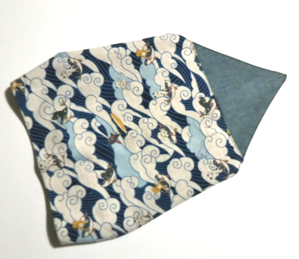 子供用エプロン&三角巾/サイズ: 100～110cm「ネコと大きな波(和風柄･和布)」 epus100‐4 6枚目の画像