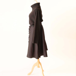 フリルのスカート　黒　ミディアム丈 3枚目の画像