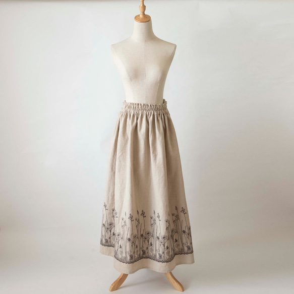 刺繍のスカート　リネン 2枚目の画像