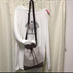 ミナペルホネン 巾着ショルダーバッグ　スリーピングローズタンバリン　イエロー　 3枚目の画像