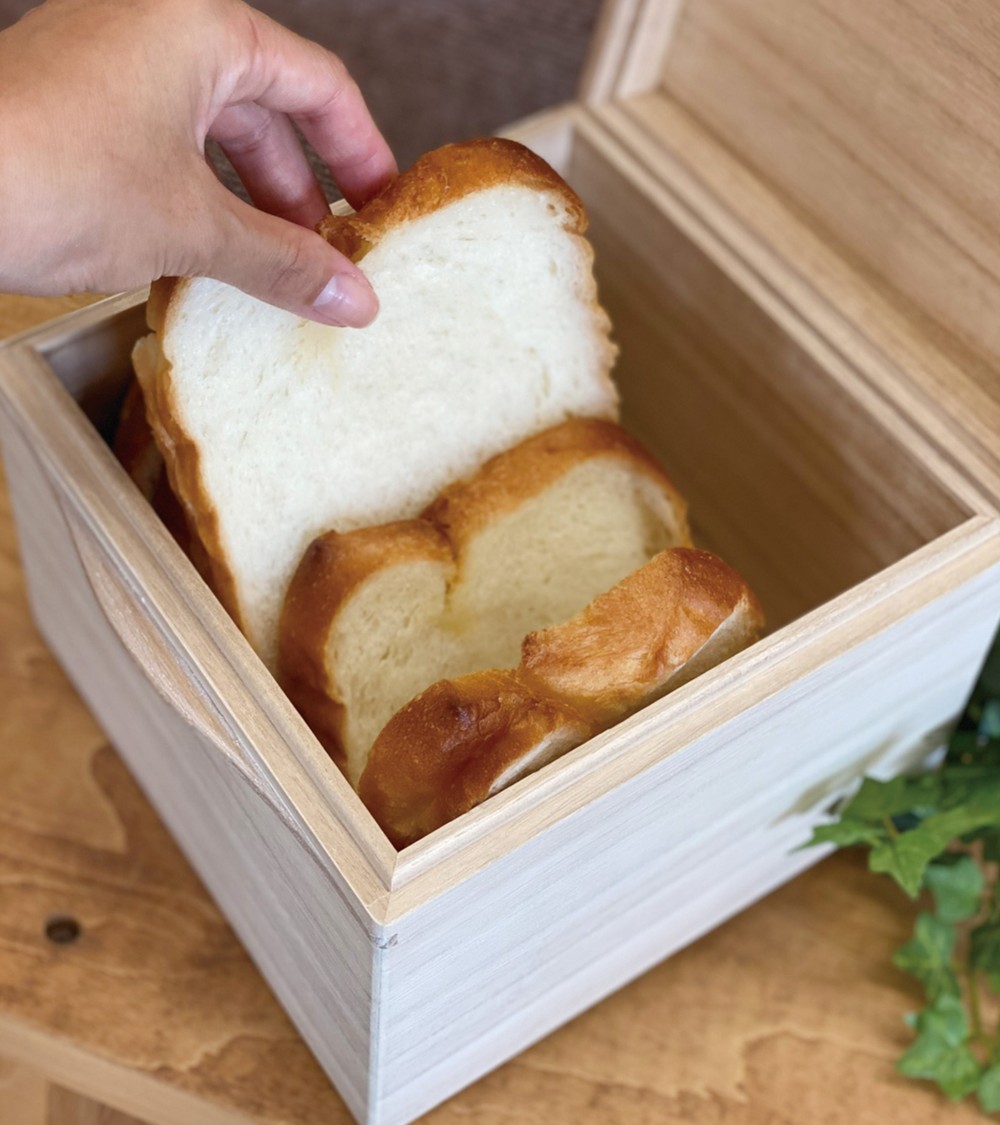 桐のブレッドストッカー　新色　レッド　１斤サイズ　パン収納箱 7,300円