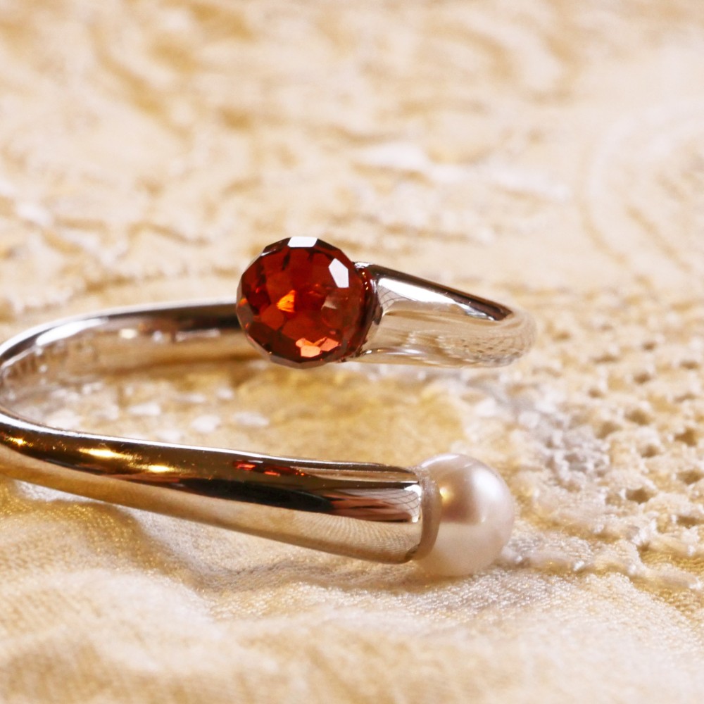 【送料無料】クリスマス お正月 あこや真珠苺ミルクを食べる日のリング ベビーパール×ガーネット