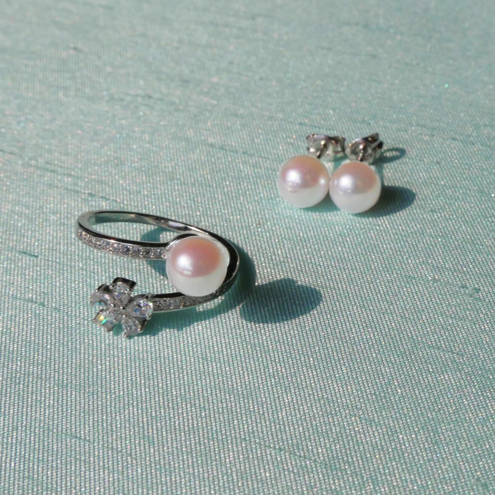 【福袋】あこや真珠 お花のリング & スタッドピアス / イヤリング セット Creema限定