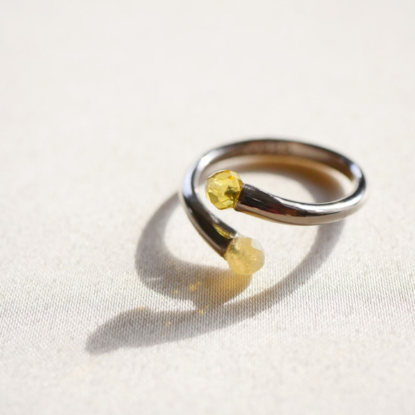 [免運費] 黃色蛋白石含羞草雙戒指春季等待戒指均碼十月生日石 [Creema 限量] 第1張的照片
