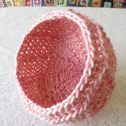 ベビー・キッズ用　可愛いホイップ帽子　鉤針編み　ウール100％　白 5枚目の画像