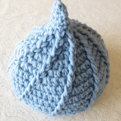 ベビー・キッズ用　可愛いホイップ帽子　鉤針編み　ウール100％　水色 1枚目の画像