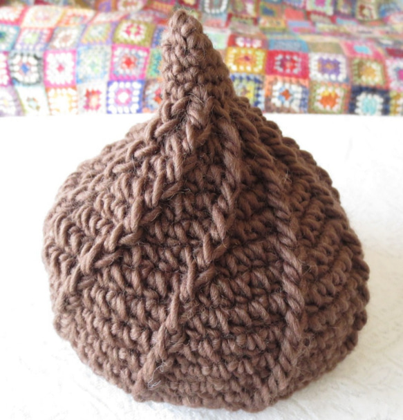 ベビー・キッズ用　可愛いホイップ帽子　鉤針編み　ウール100％　ココア 1枚目の画像