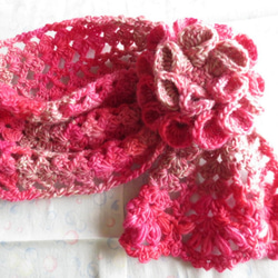 かぎ針編みの花モチーフ付きプチストール　チェリーピンク 2枚目の画像