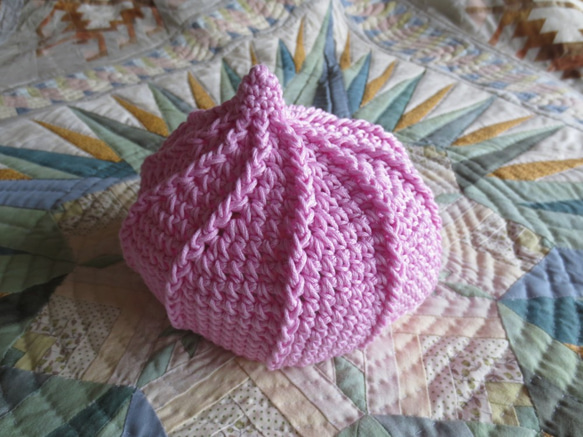 ベビー・キッズ用　可愛いホイップ帽子　鉤針編み　コットン100％　ピンク 1枚目の画像