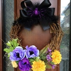 No.wreath-14141/★花/玄関リース★/アートフラワー・ハロウィンリース25cm/アネモネ＆スパイダー 2枚目の画像