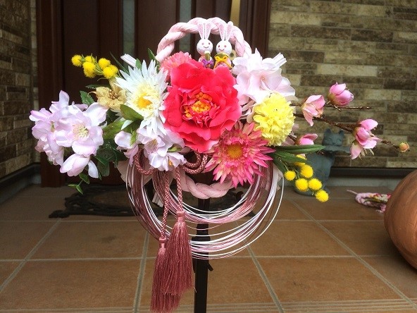 No.wreath-14751/ひな祭りリース（21）うさぎ/30x36cm/お雛様/春/桃の節句（アートフラワー造花）