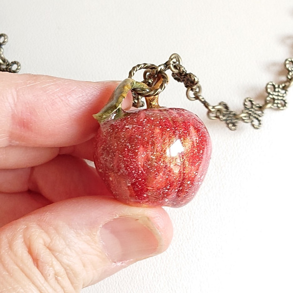毒リンゴのネックレス（送料無料） 5枚目の画像
