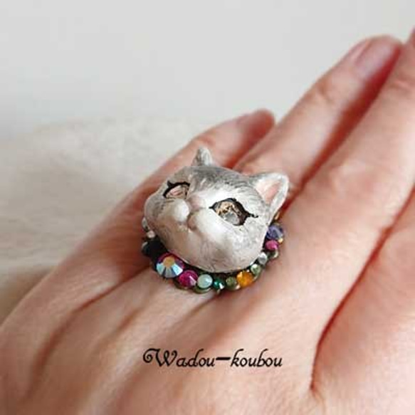 キラキラスワロの猫のリング　送料無料　 2枚目の画像