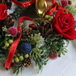 バラと木の実たちのクリスマスミニリース 3枚目の画像