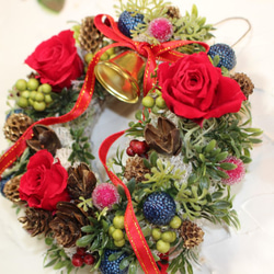 バラと木の実たちのクリスマスミニリース 4枚目の画像
