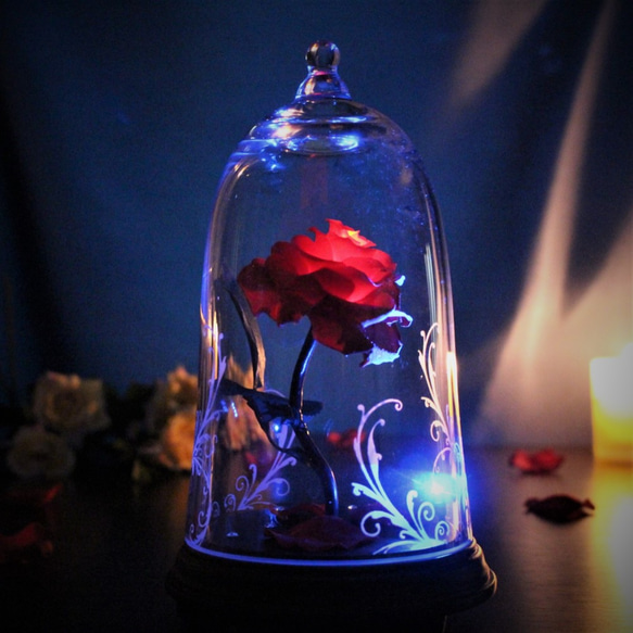 美女と野獣 ガラスの中の魔法の 光る薔薇 誕生日 記念日 結婚祝い プロポーズ プリザーブドフラワー 1枚目の画像