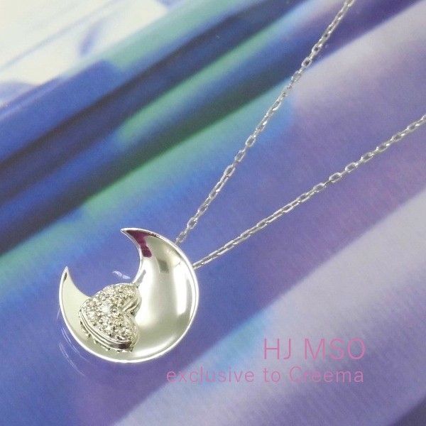 K18WG Diamond lunar pendant
