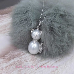 H♡WD K18WG South sea pearl kitten pendant 2枚目の画像