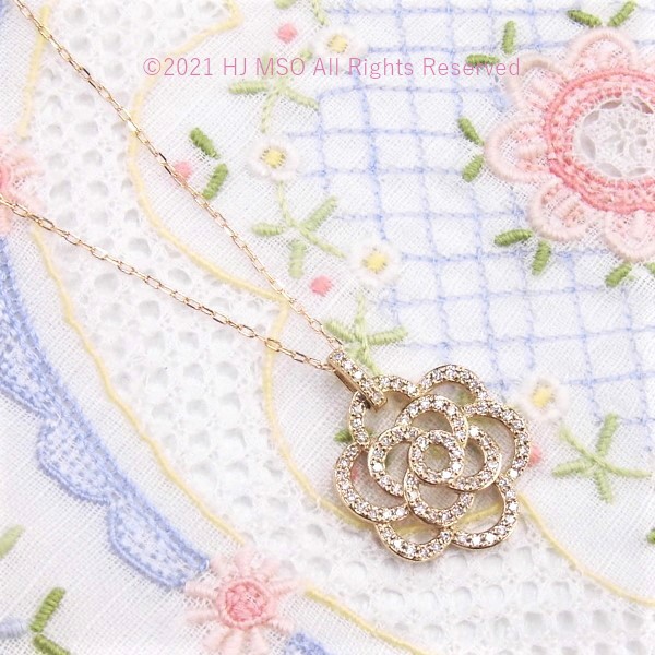 18 Pink gold Botanical art pendant