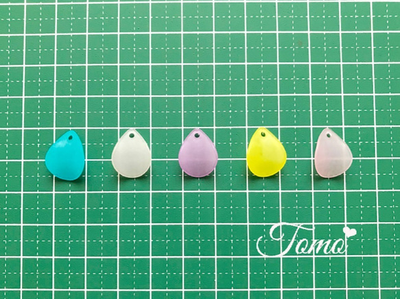 【50個】ピンク  花びら  シーグラス  すりガラス  アクリルパーツ  しずく  16mm♡ #32520 5枚目の画像