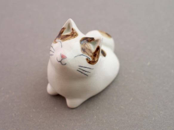 陶ネコシリーズ「ちびネコ」　たてしっぽ茶ブチ 1枚目の画像