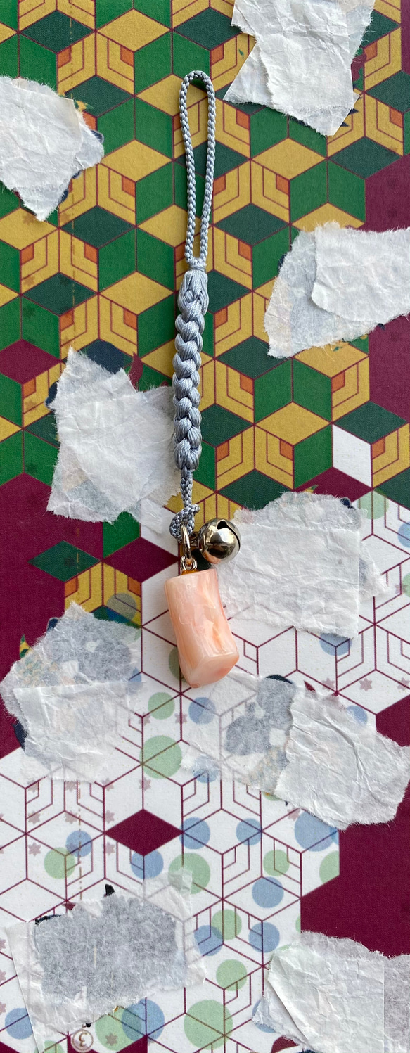 丈夫⭐︎正絹シルク手織紐・宝石珊瑚和風ストラップ根付 4枚目の画像