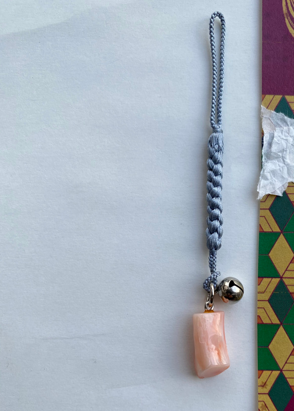 丈夫⭐︎正絹シルク手織紐・宝石珊瑚和風ストラップ根付 7枚目の画像