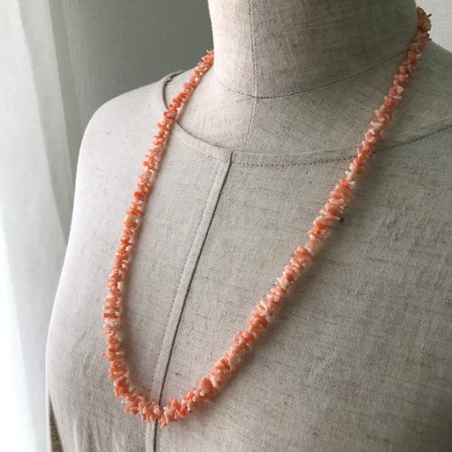 ピンクcoral・珊瑚のロングネックレス・夏リゾートにオススメ