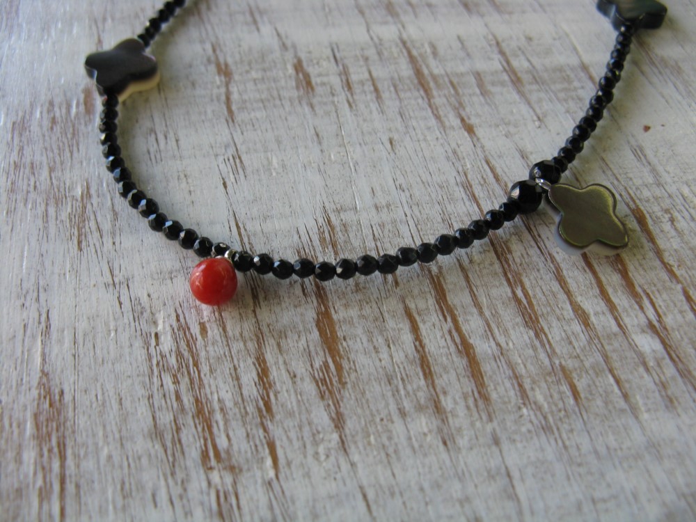 コーラルネックレス・赤珊瑚・黒蝶貝・オニキス 11,000円