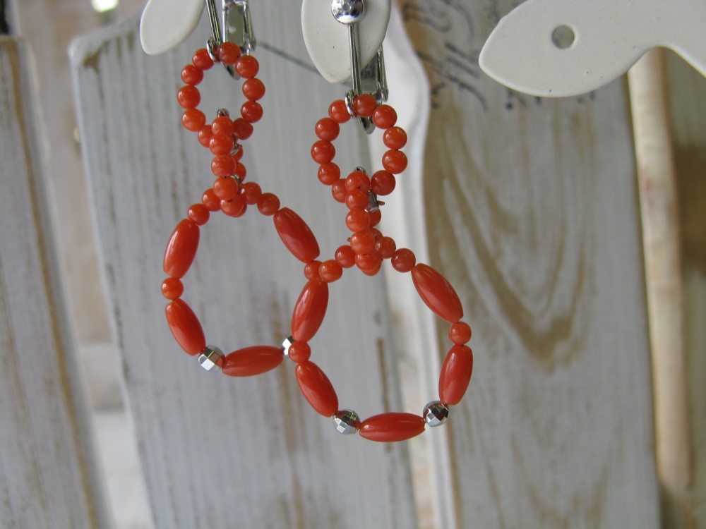赤珊瑚のおしゃれイヤリング　一品もの♪