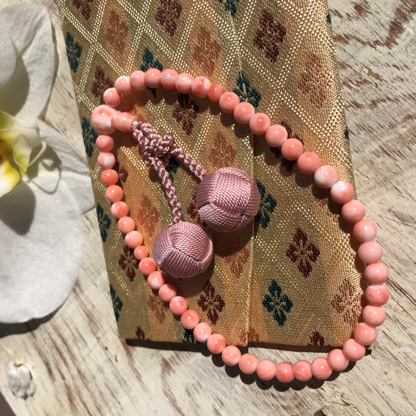 イチオシ‼︎正絹・小田巻桜色・宝石珊瑚数珠 3枚目の画像