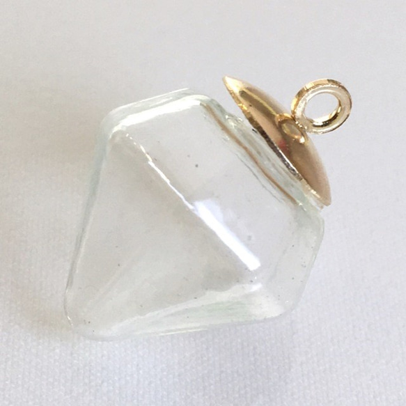 ダイヤモンド型　ガラスドームチャーム ゴールド(2個)宝石型レジンセッティング 102UV739 1枚目の画像