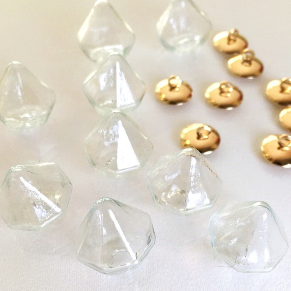 ダイヤモンド型　ガラスドームチャーム ゴールド(2個)宝石型レジンセッティング 102UV739 4枚目の画像