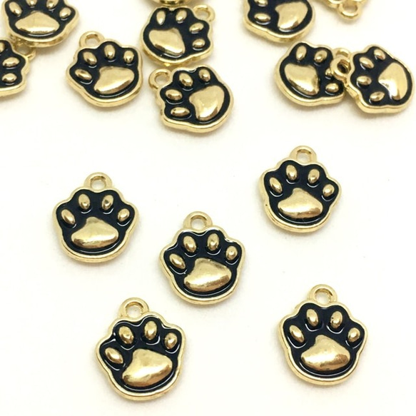 にゃんこのぷにぷに肉球チャーム 5個 黒猫ゴールドベース ネコ