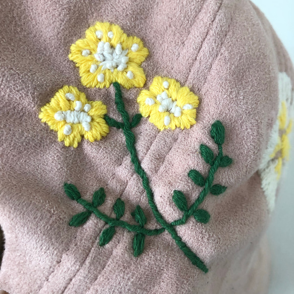 【手刺繍 】フェイクスエードフラワーキャップ 7枚目の画像