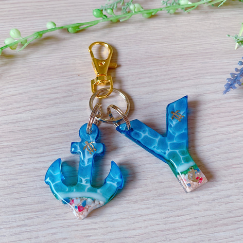 海 水面レジン イニシャル キーホルダー♪ キーホルダー