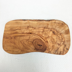 ◆オリーブの表皮と木目の調和が素敵すぎるカッティングボード 4枚目の画像
