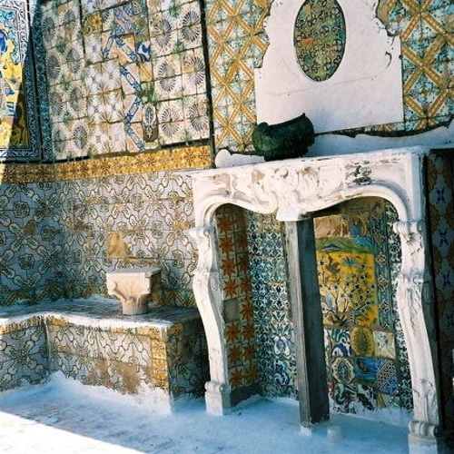 17世紀ごろのアンティークタイル ブルーのお花と竪琴のハーモニー 