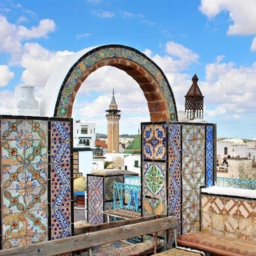 17世紀ごろのアンティークタイル ブルーのお花と竪琴のハーモニー 