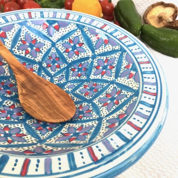 イタリア＆北アフリカ伝統万能絵付皿　甘く人を酔わせる青と赤　クスクス皿 55 tebsi 4枚目の画像