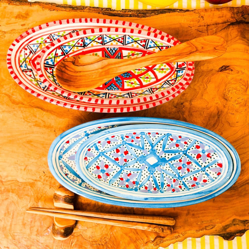 チュニジア・ナブールの陶器 オバール19cm 甘く人を酔わせる青と赤 55