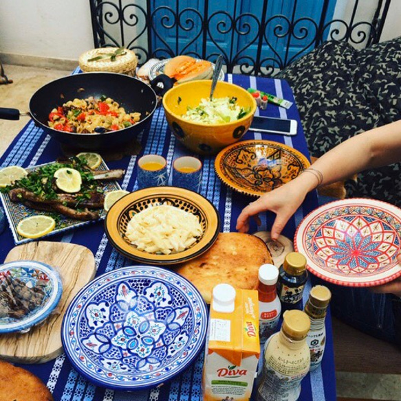イタリア＆チュニジア人が大好きな手書き絵付けのかわいい万能皿　食欲増進赤のシェビカ  #27b 2枚目の画像