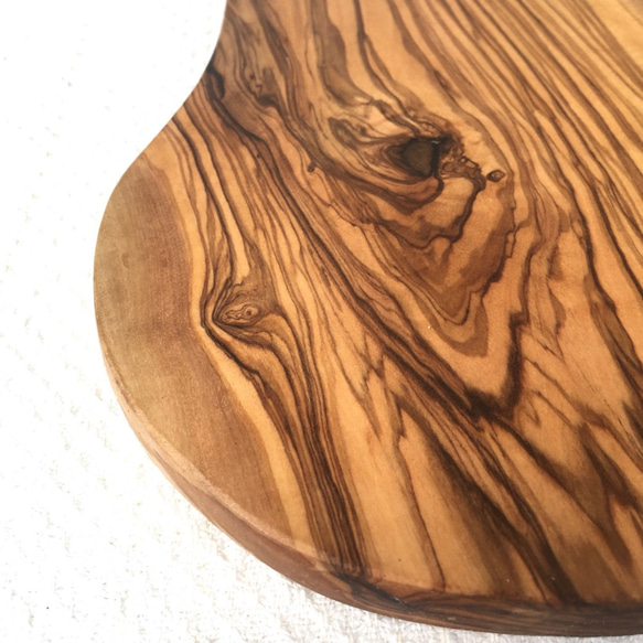 自然のよさをそのままに表皮がついたフリーカット　オリーブの木　新品現物 10枚目の画像